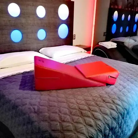 Hotel Muy (Adults Only)